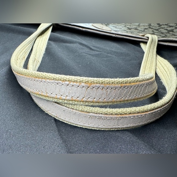 SALE! YSL tote - Picture 16 of 16